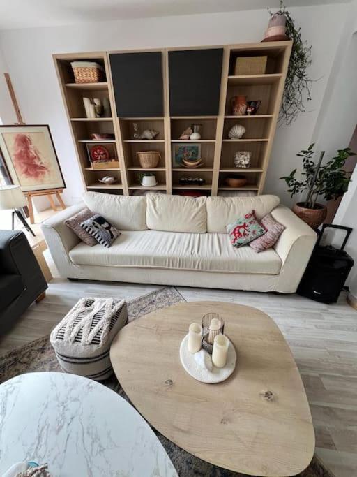 Kazanlak Large Guest House Apartment Near The Center With Full Kitchen & Dining Room, King Beds, Garden Patio, Free Parking & Self Check-In 외부 사진