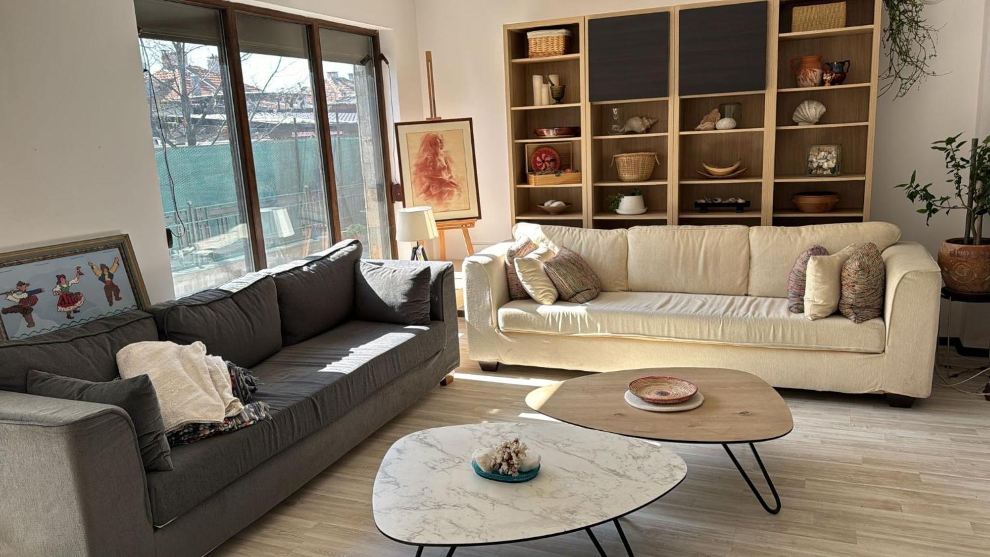 Kazanlak Large Guest House Apartment Near The Center With Full Kitchen & Dining Room, King Beds, Garden Patio, Free Parking & Self Check-In 외부 사진