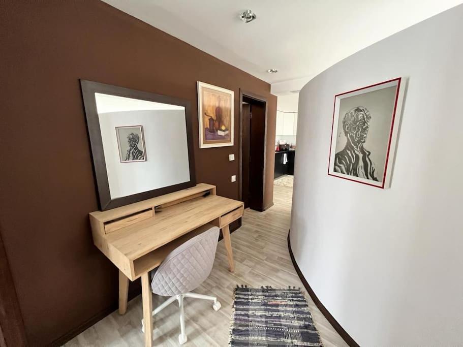 Kazanlak Large Guest House Apartment Near The Center With Full Kitchen & Dining Room, King Beds, Garden Patio, Free Parking & Self Check-In 외부 사진