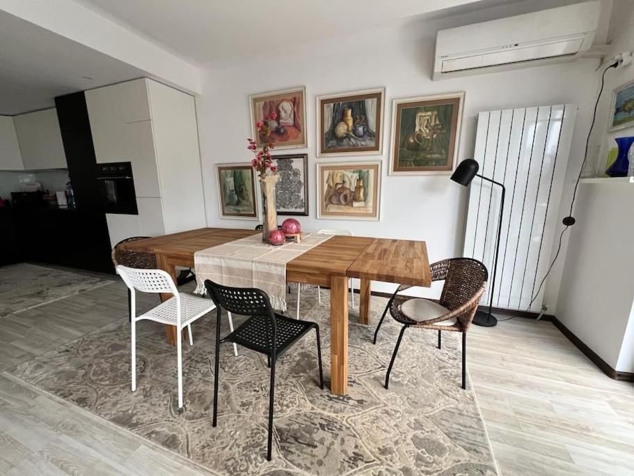 Kazanlak Large Guest House Apartment Near The Center With Full Kitchen & Dining Room, King Beds, Garden Patio, Free Parking & Self Check-In 외부 사진